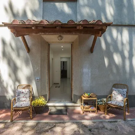 A Due Passi Dal Mare, Parcheggio E Giardino Lejlighed *