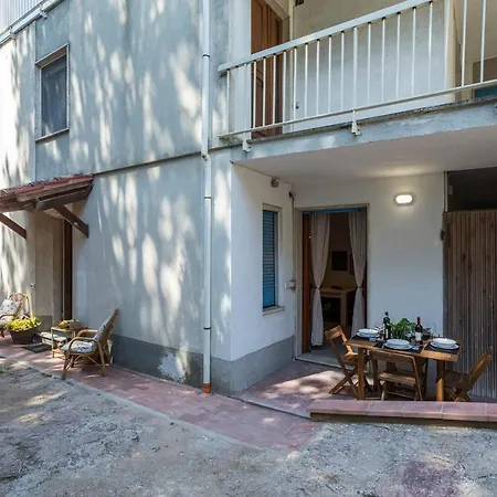 Lejlighed A Due Passi Dal Mare, Parcheggio E Giardino San Vincenzo