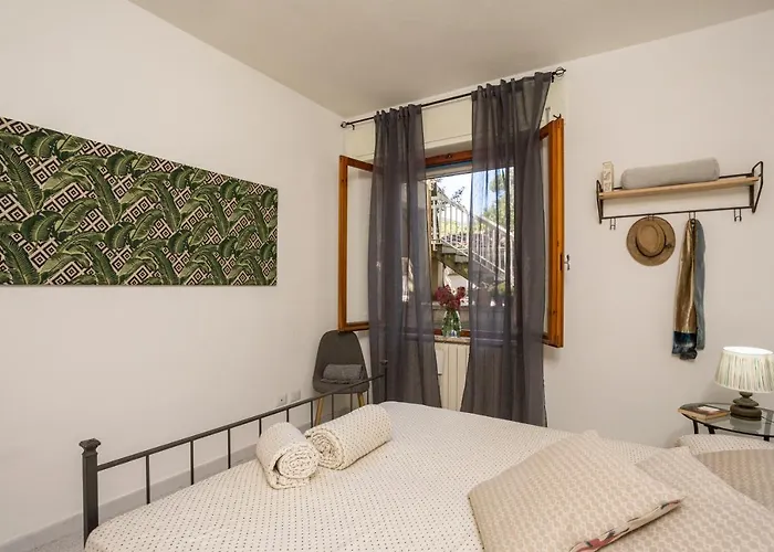 A Due Passi Dal Mare, Parcheggio E Giardino