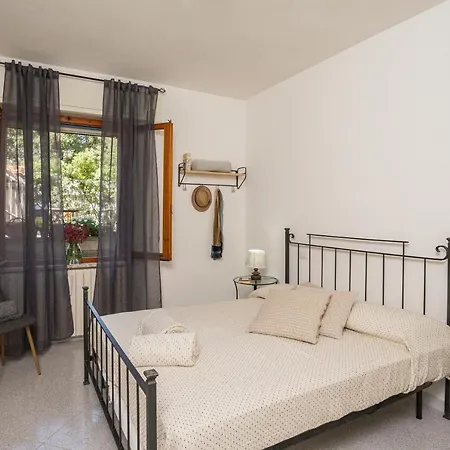 Apartment A Due Passi Dal Mare, Parcheggio E Giardino