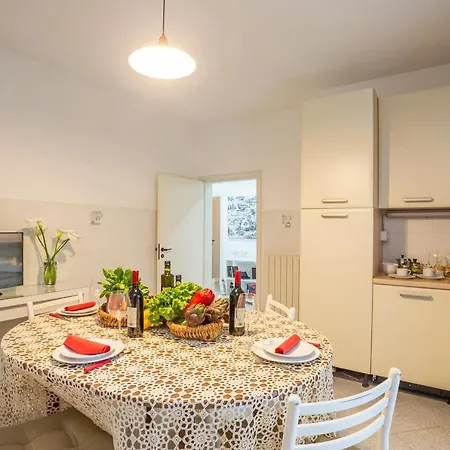 A Due Passi Dal Mare, Parcheggio E Giardino 圣温琴佐